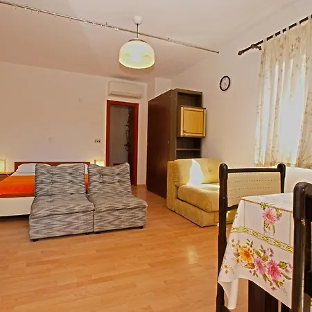 Apartment Fuer 2 Personen Ca 26 Qm In Pjescana Uvala, Istrien Istrische Riviera Pjescana Uvala