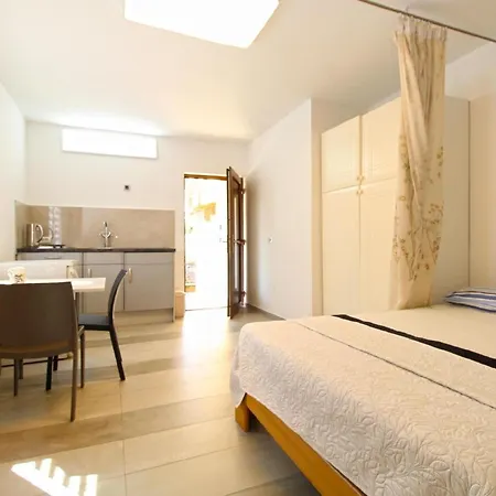 Apartament Fuer 2 Personen Ca 26 Qm In Pjescana Uvala, Istrien Istrische Riviera
